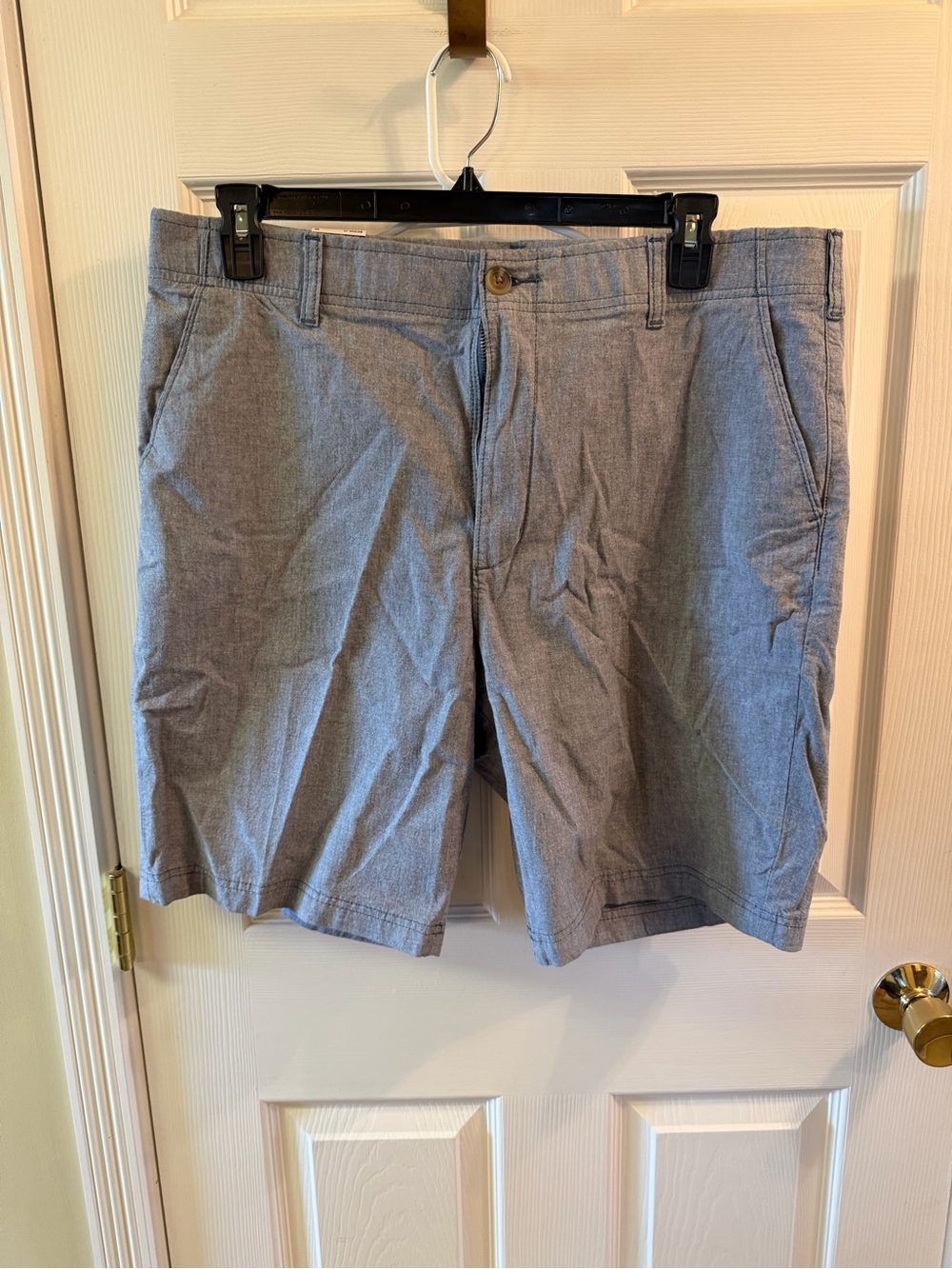 Lee Men's Light Gray Flat Front Shorts